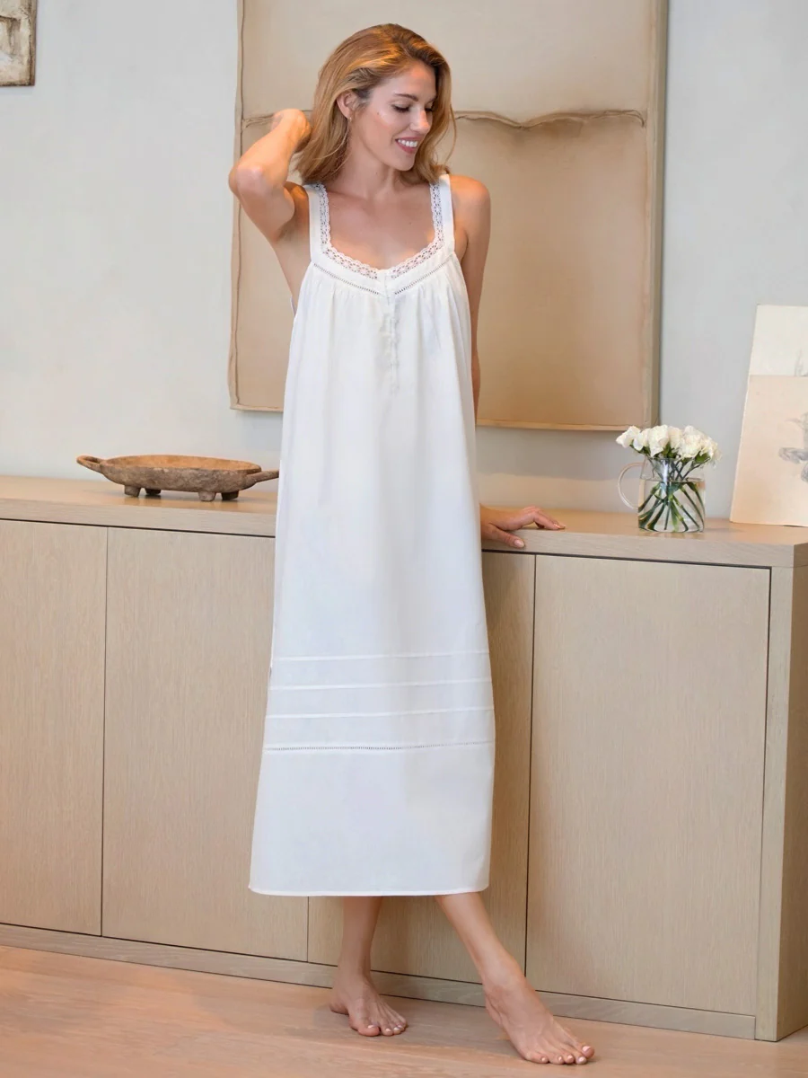 Hazel White Cotton Nightgown - Image 4